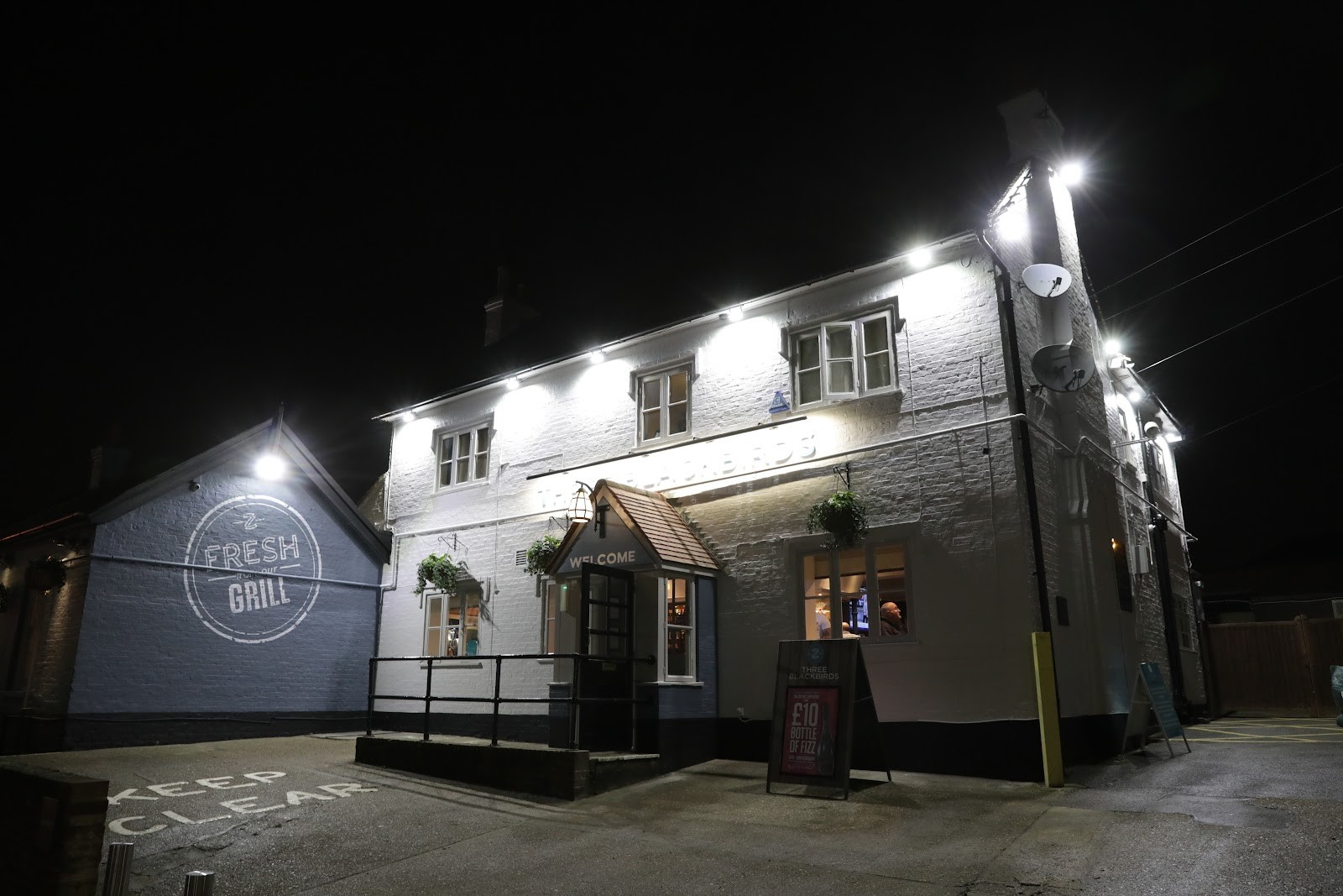 The Three Blackbirds: the place