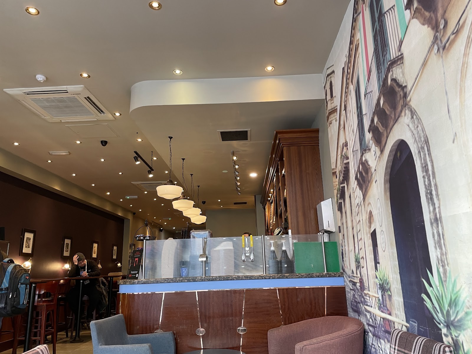 Caffè Nero: the place