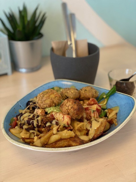 Buhjah: food & drinks