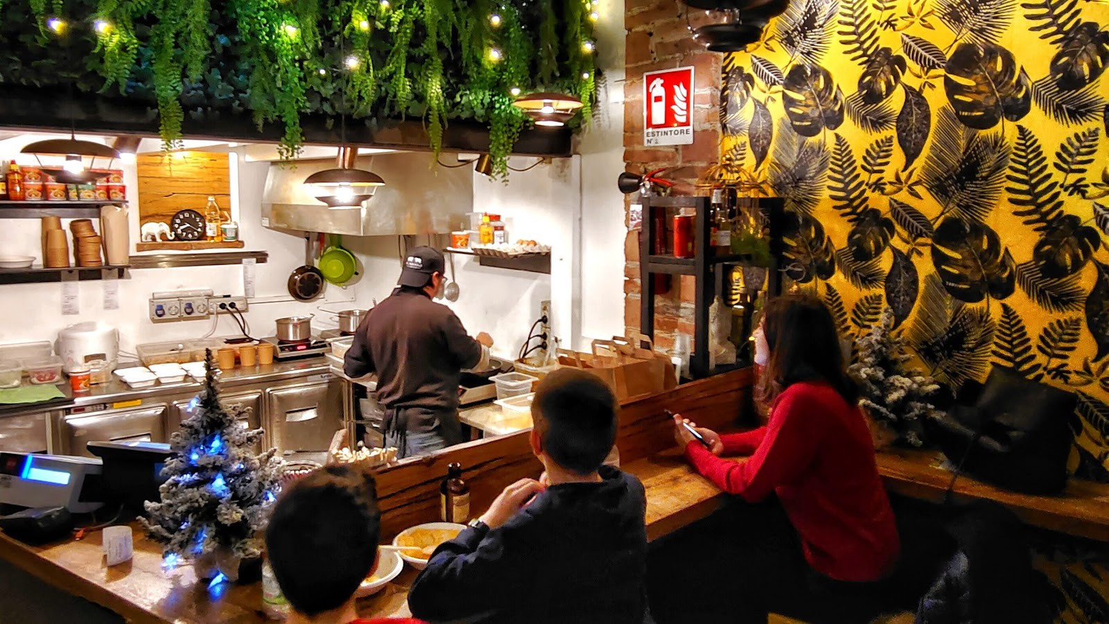 Kinkhao Thai Food & Drinks: the place