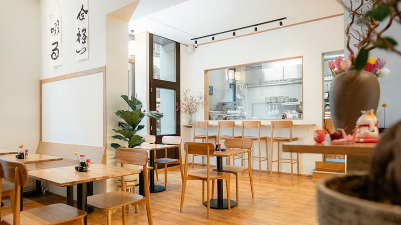 SUSURU | Sanuki Udon Factory: photo