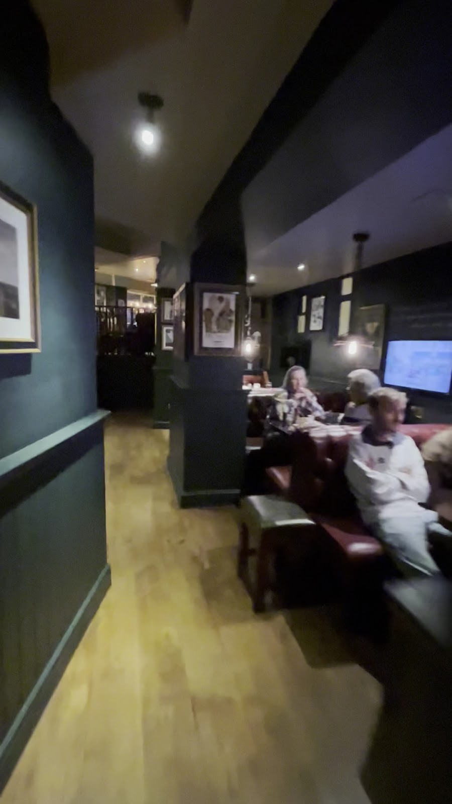 The Railway Tavern: the place