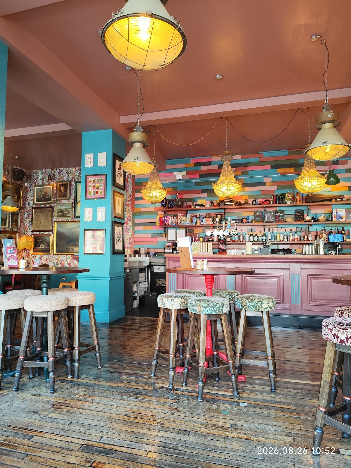 Quinto Lounge: the place