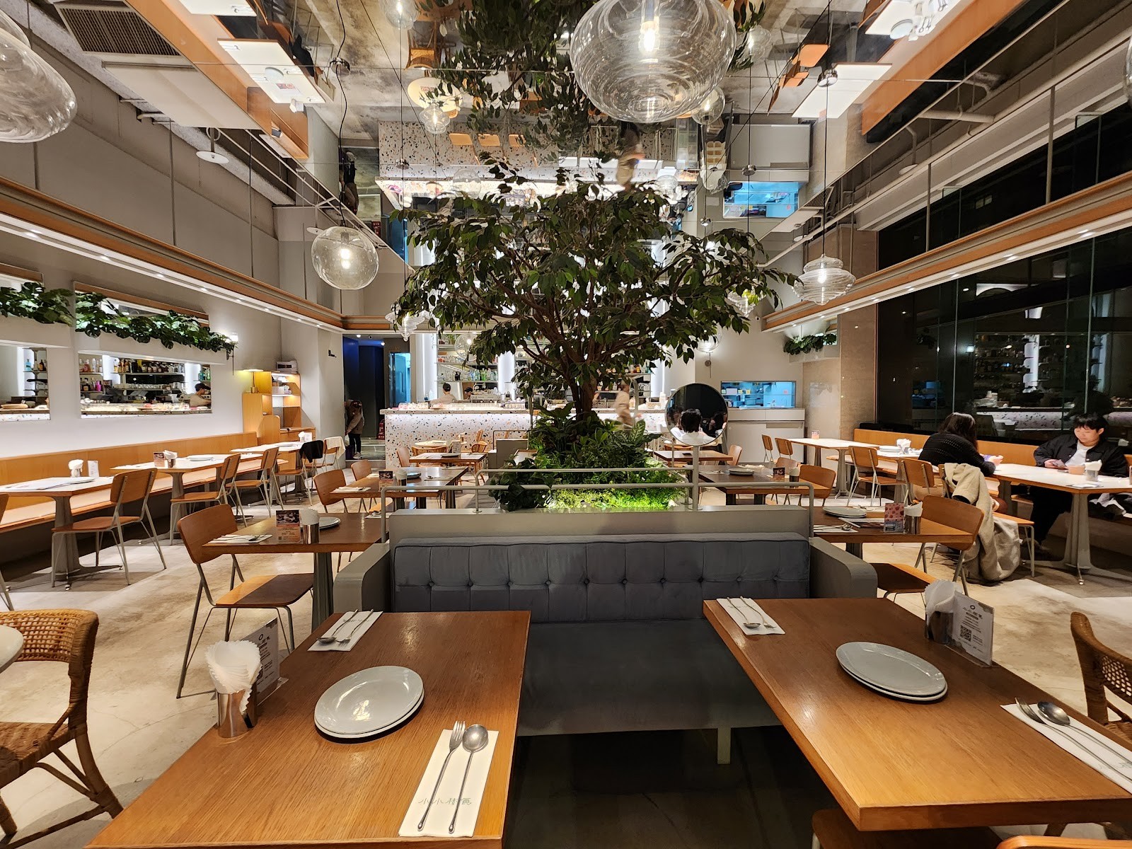 Little Tree Food Dunnan: the place