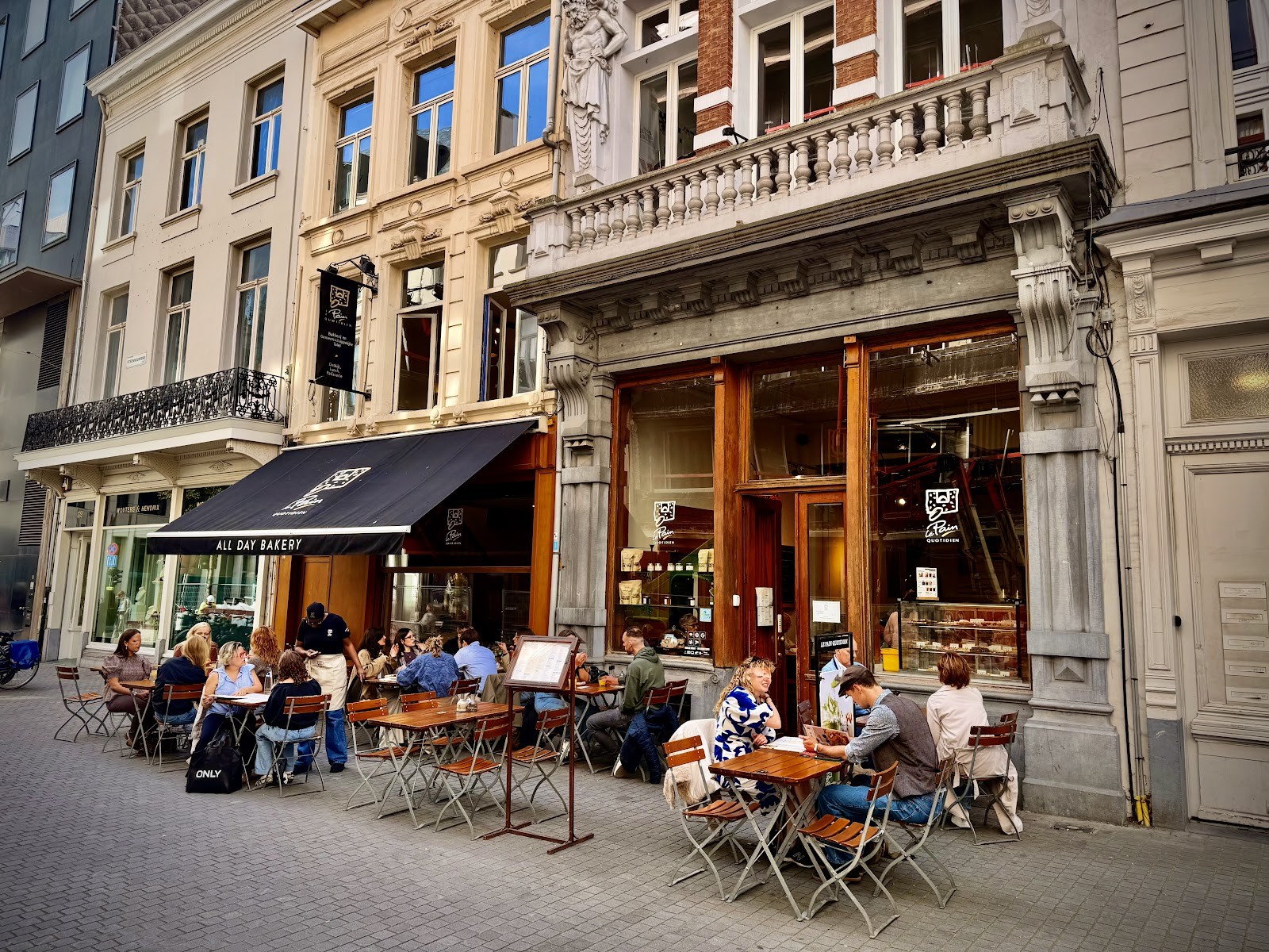 Le Pain Quotidien: the place