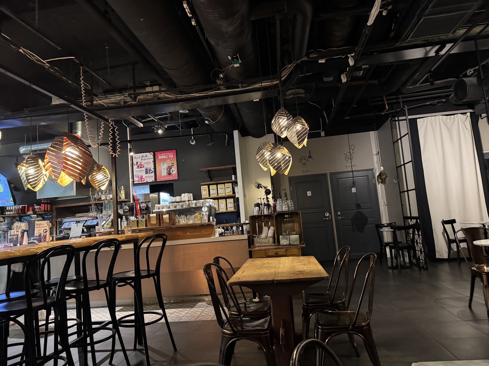 Robert's Coffee: the place