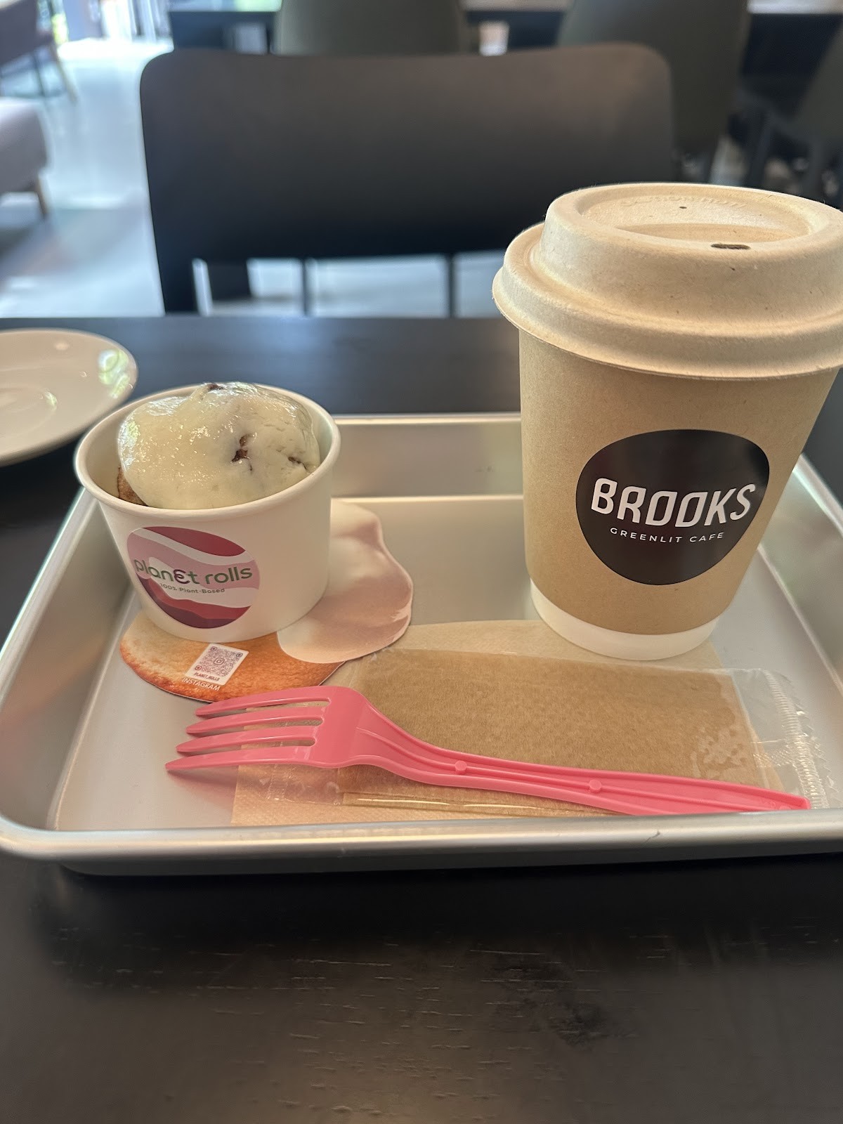 BROOKS GREENLIT CAFE: food & drinks
