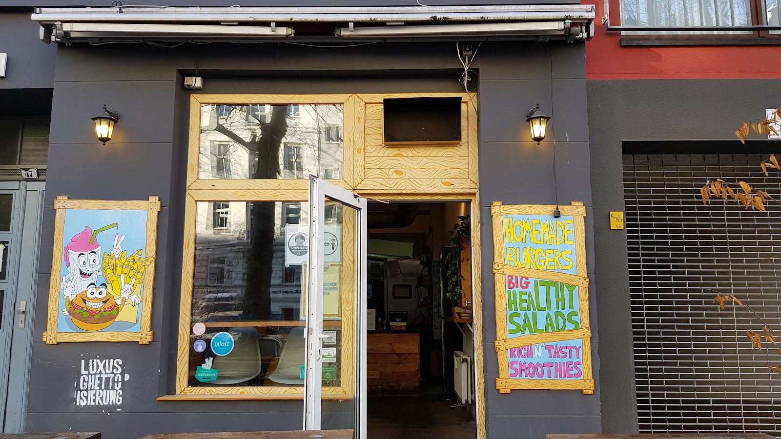 Lia's Kitchen - 100% Vegan: the place