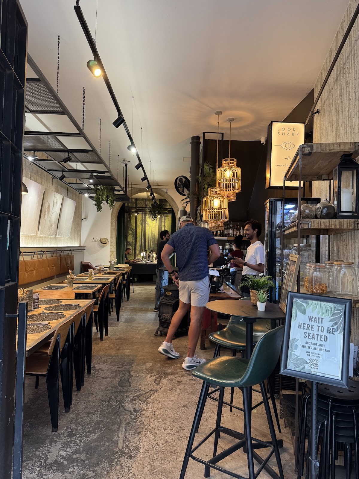 LOOK.Sharp Cafe Porto | Coworking | Events | Retail: the place