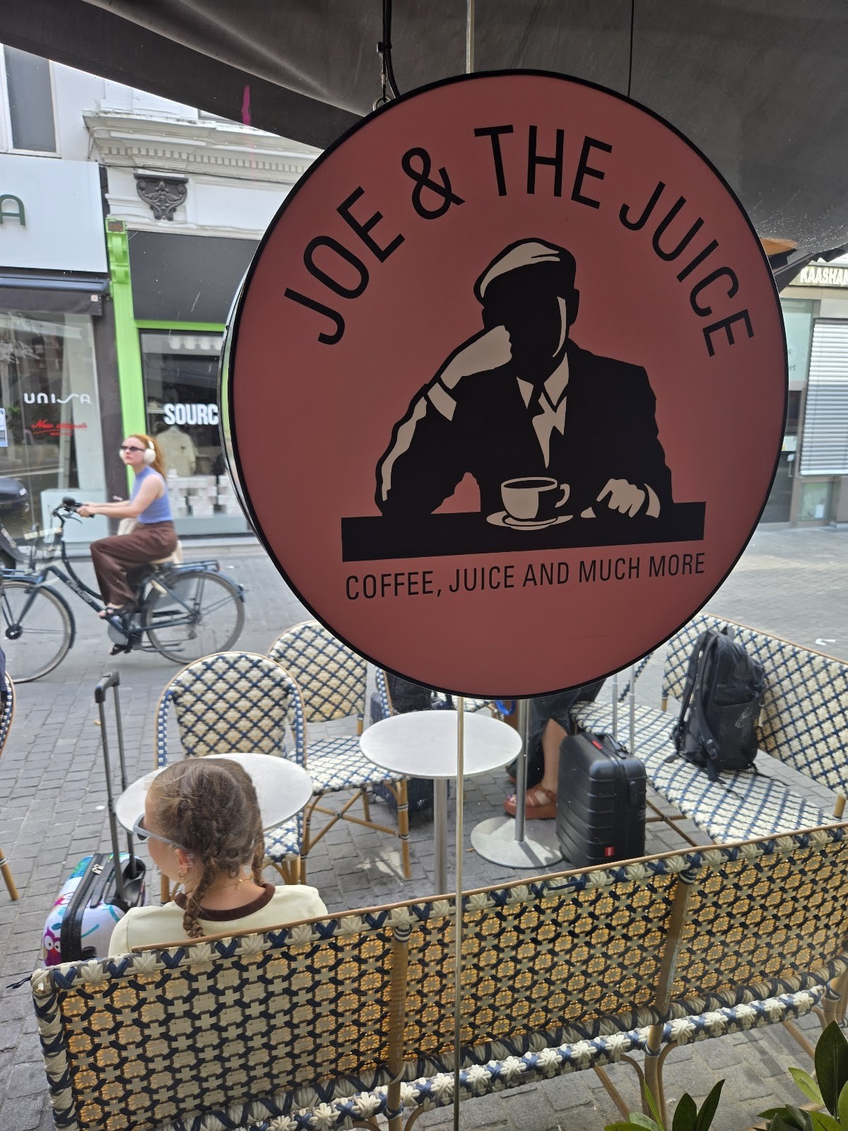 JOE & THE JUICE: the place