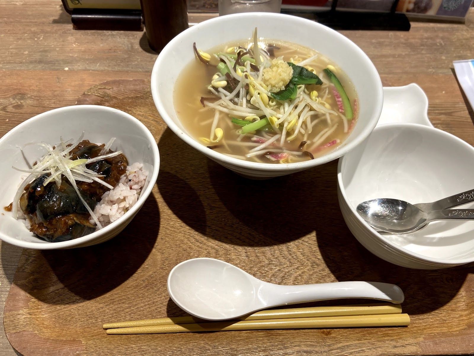 T's TanTan Ecute Ueno: food & drinks