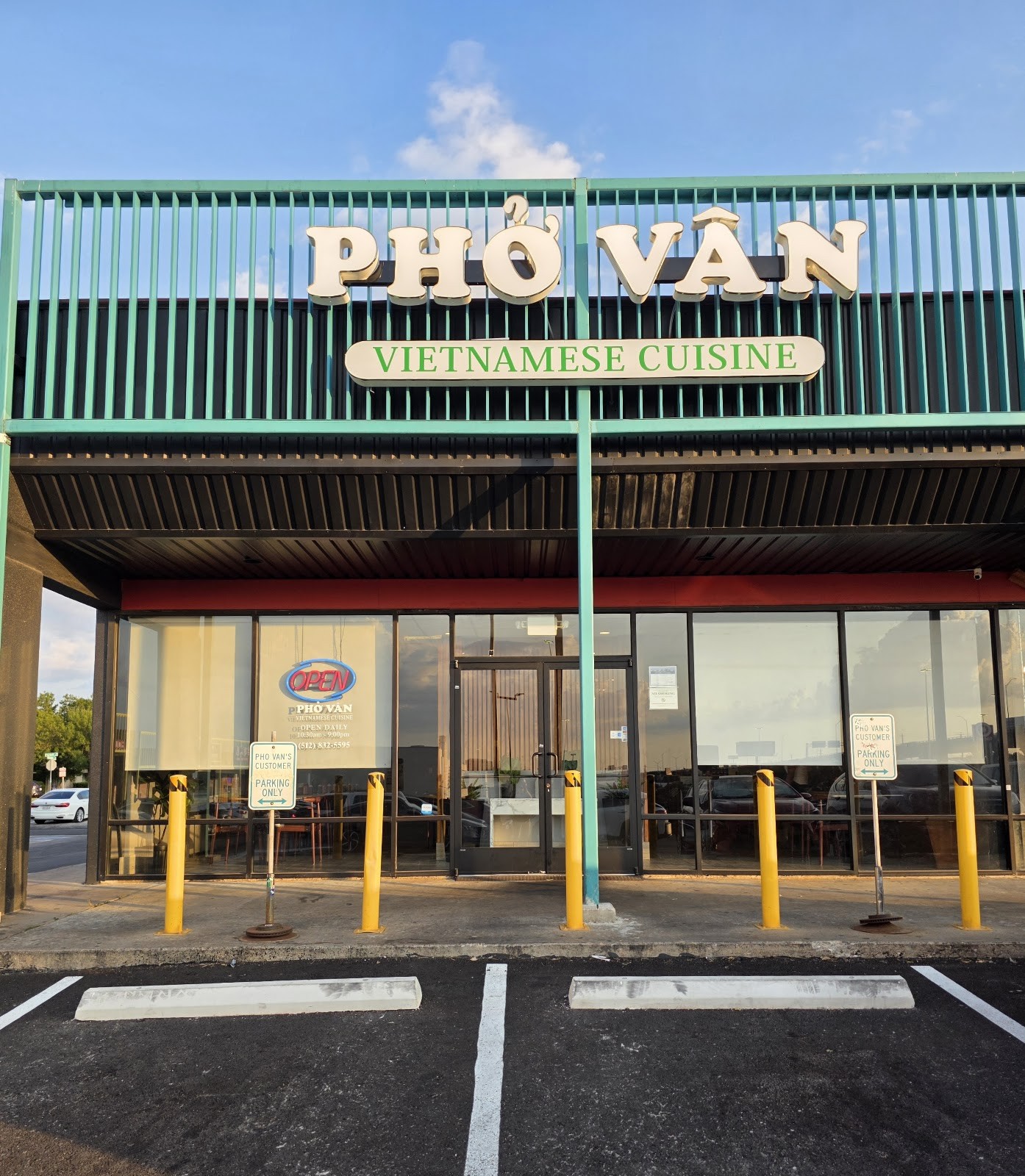 Pho Van: the place