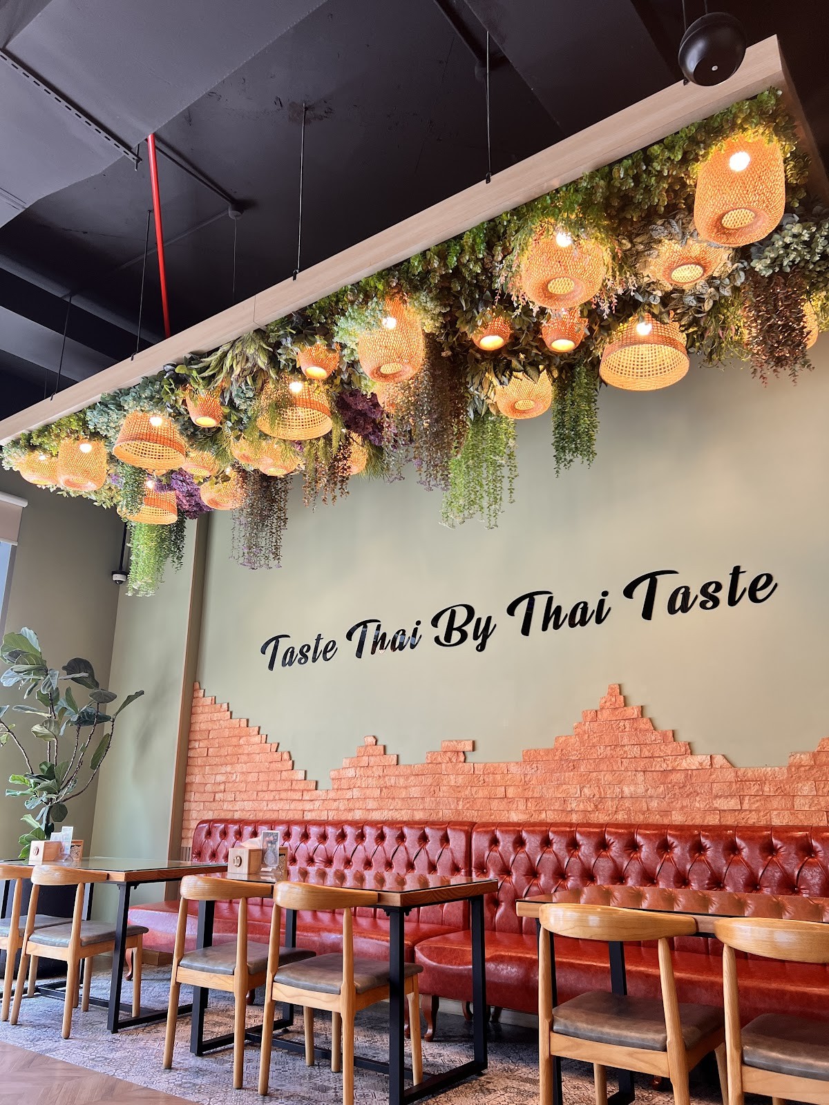 Thai Taste Restaurant - Arjan Dubai: the place