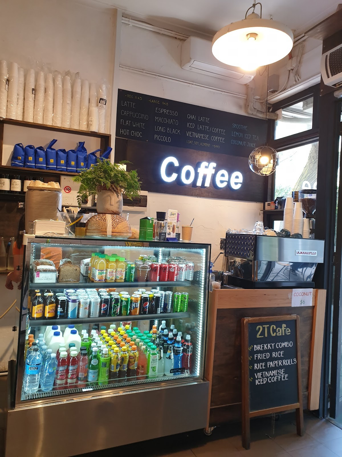 2T Cafe: the place