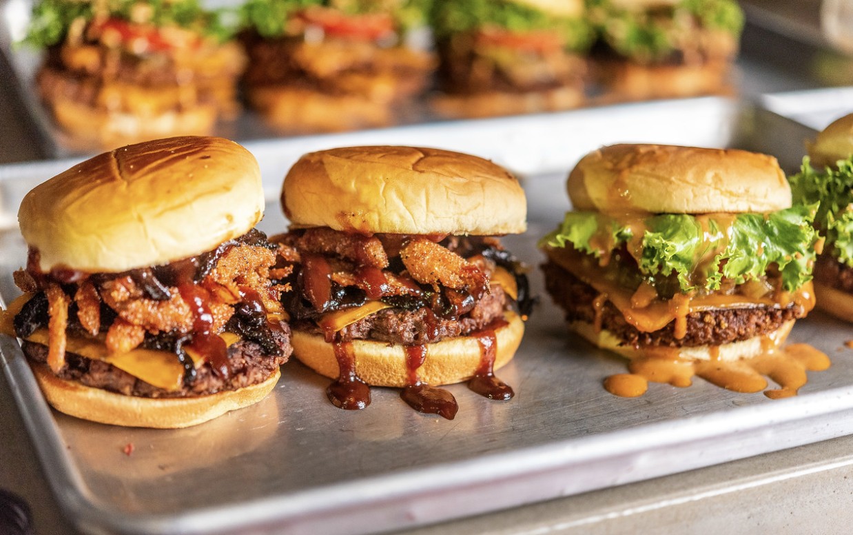 PLNT Burger: food & drinks