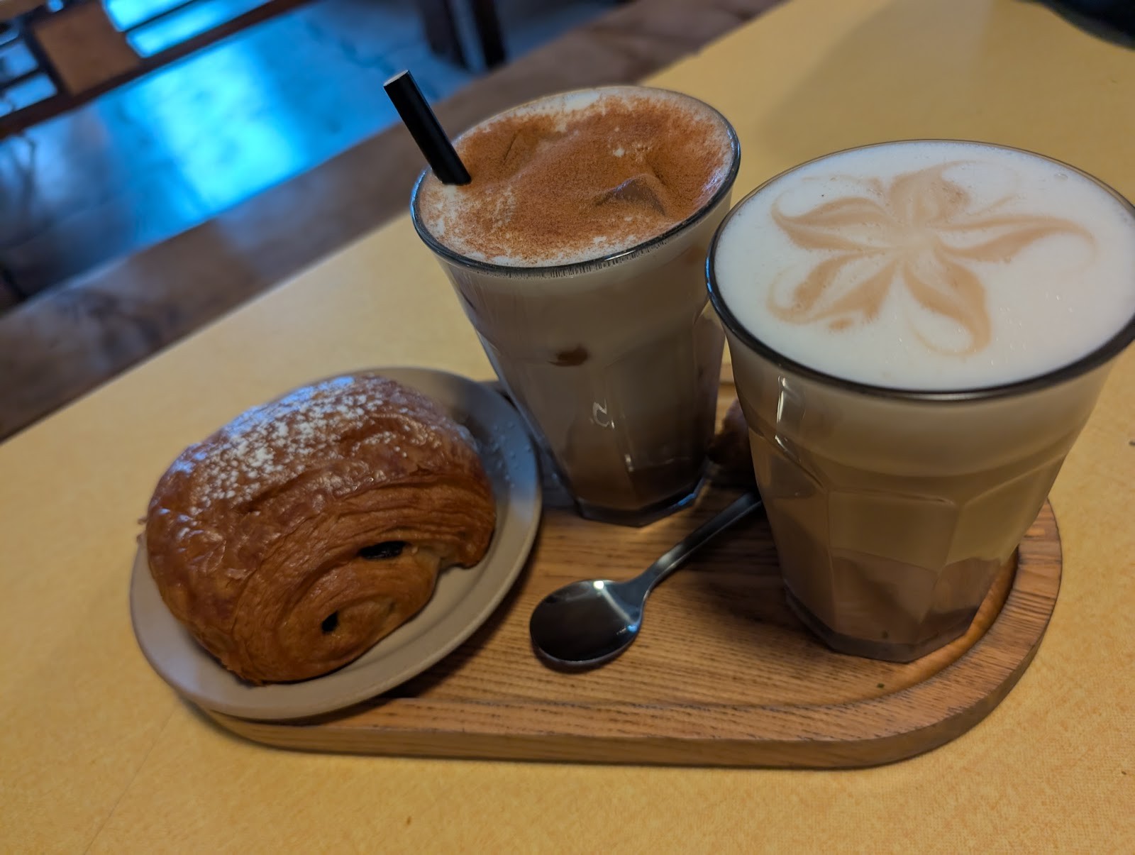 Ludo Cafe: food & drinks