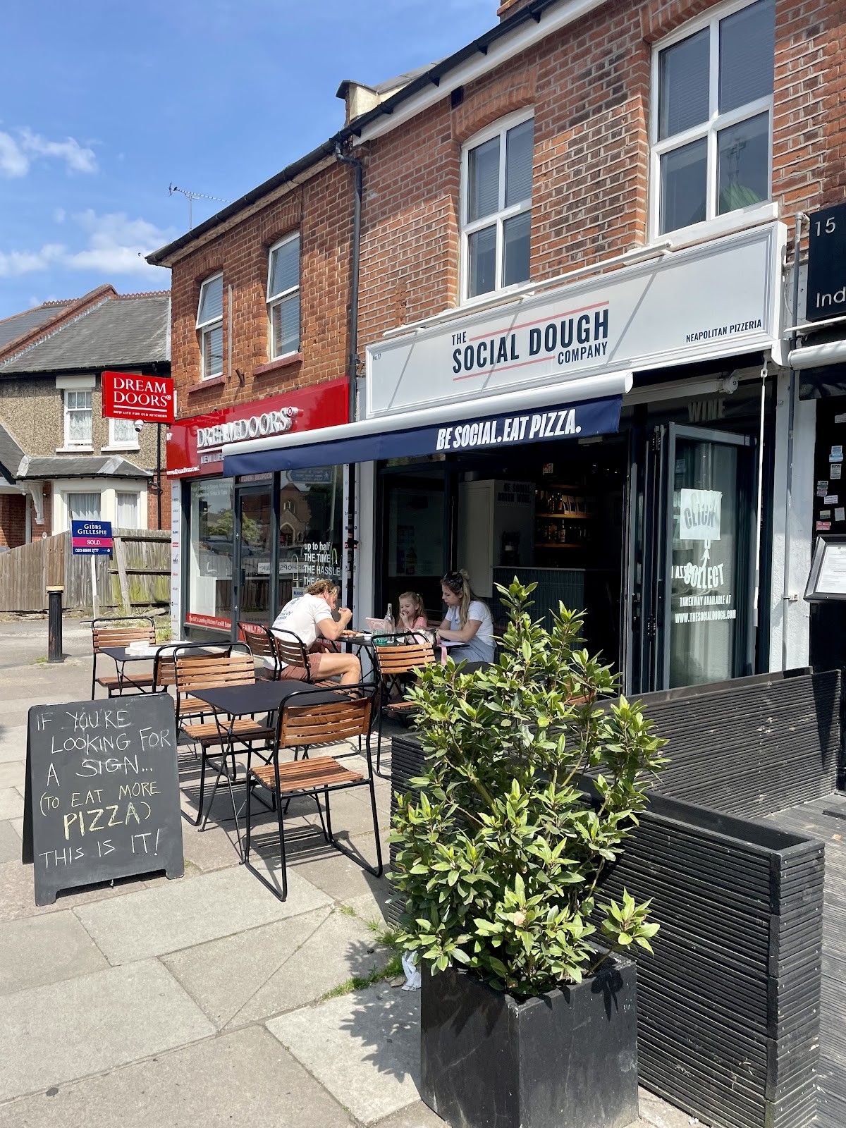 The Social Dough Company: the place