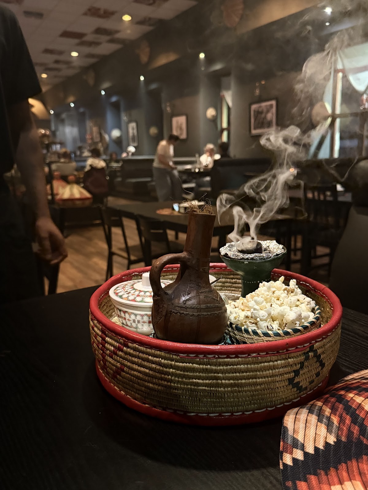 Mosob Bar & Restaurant: the place