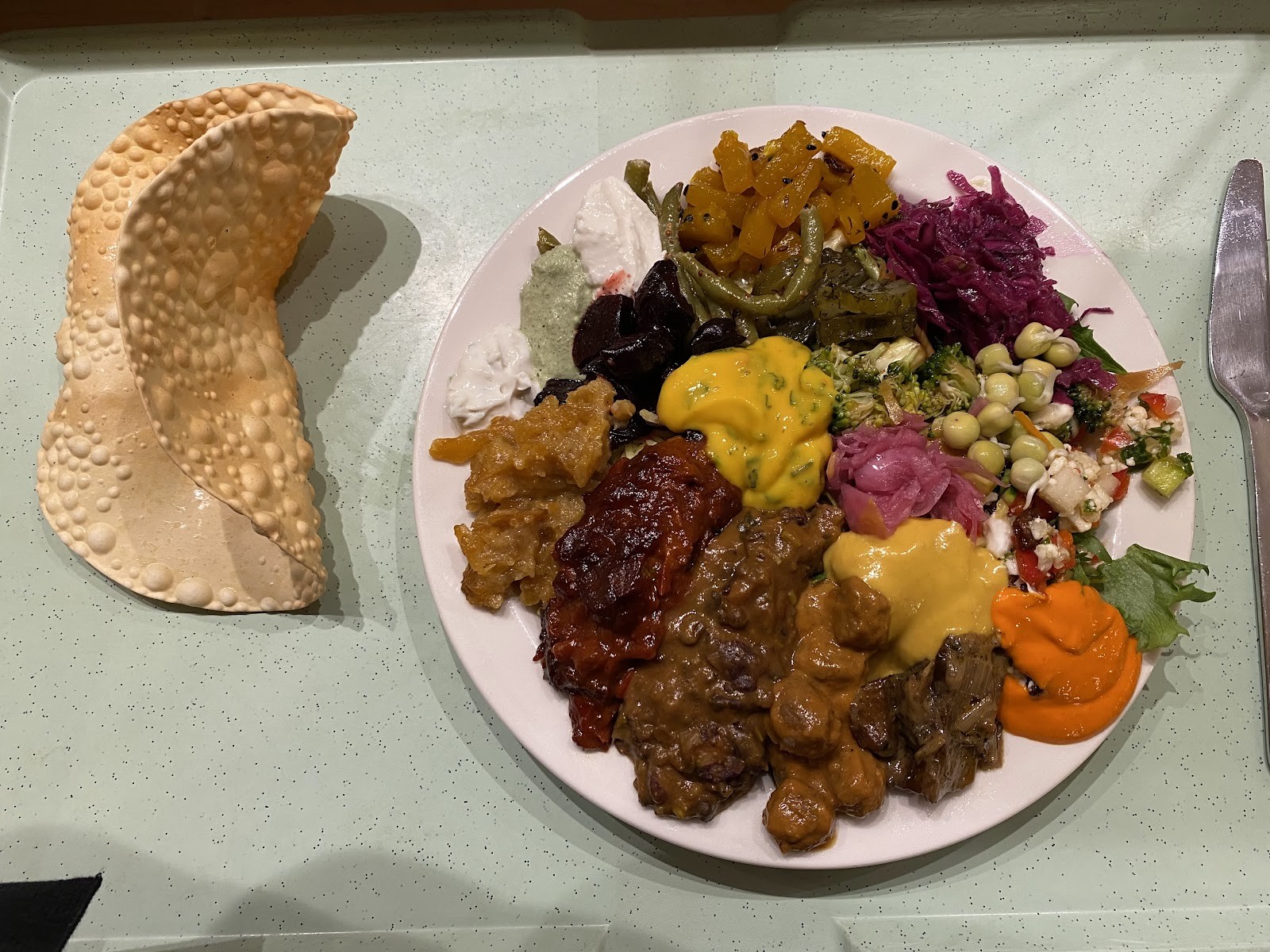 Kasvisravintola Brindavan: food & drinks