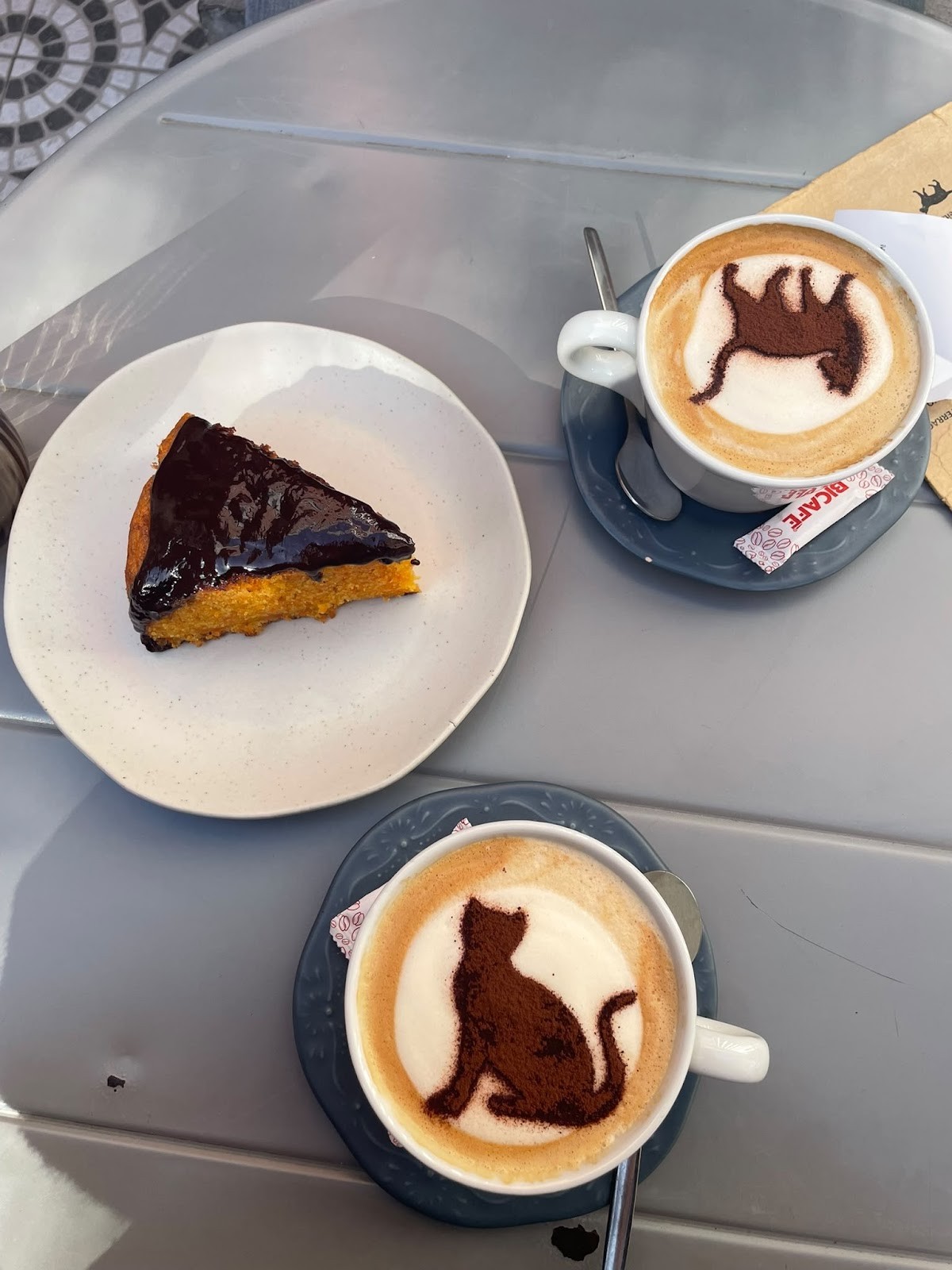 O Porto dos gatos: food & drinks