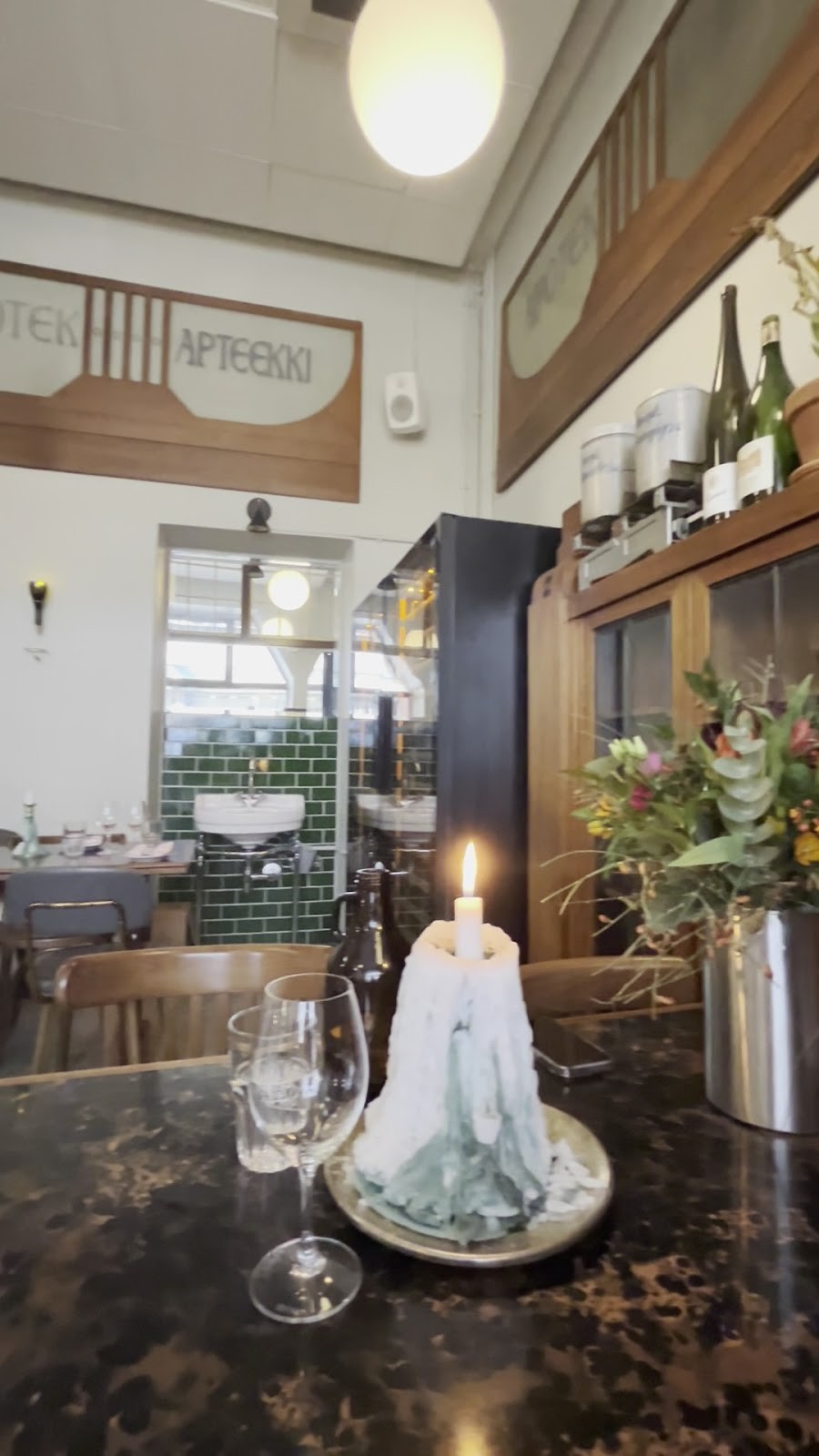 Viinibaari Apotek / Wine Bar Apotek: the place