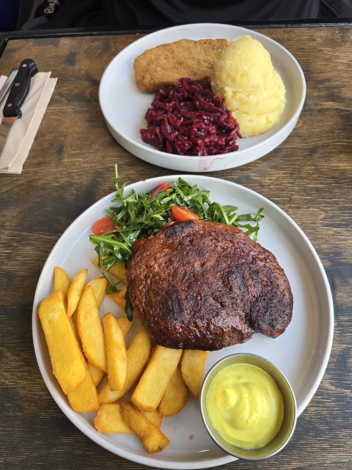 Lokal Vegan Bistro: food & drinks