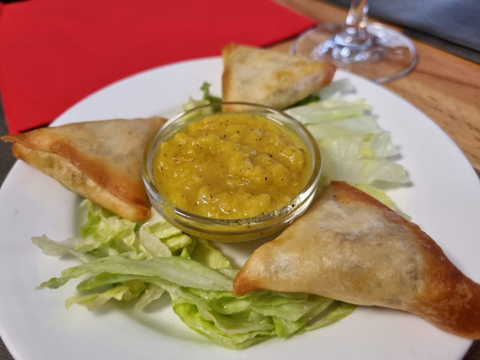 Mesob: food & drinks