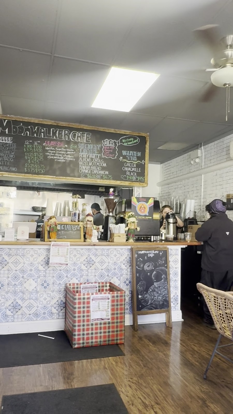 Moonwalker Cafe: the place
