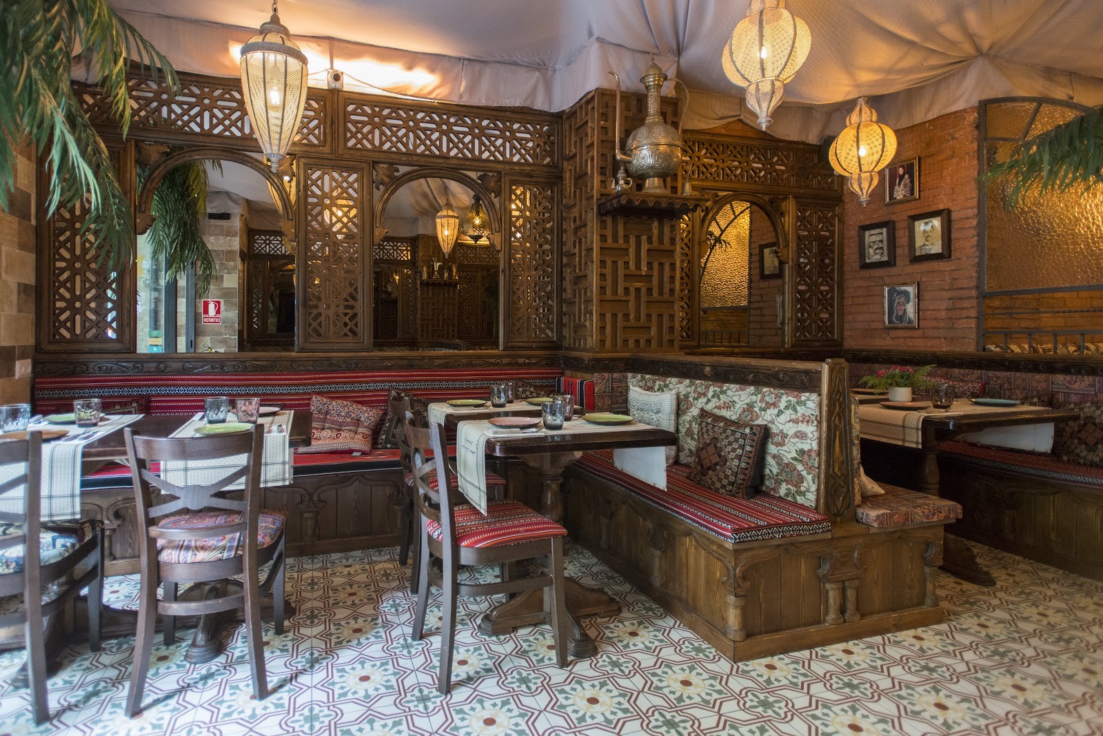 Aladdin Restaurant | Barcelona: the place