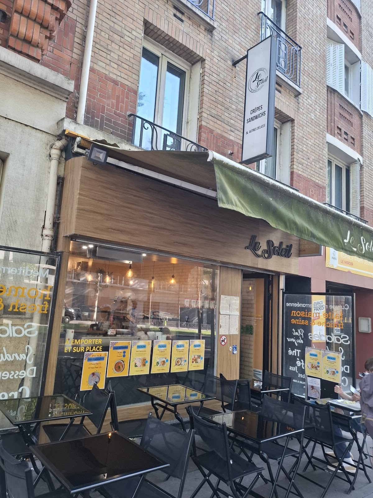 Le Soleil: the place
