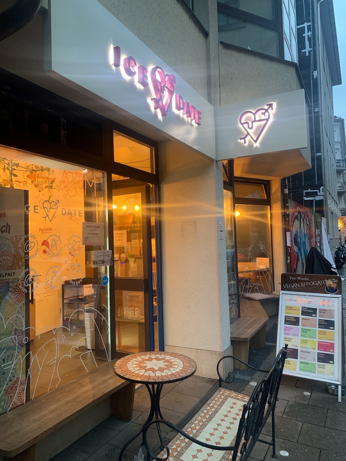 iceDate - The vegan organic Eismanufaktur: the place