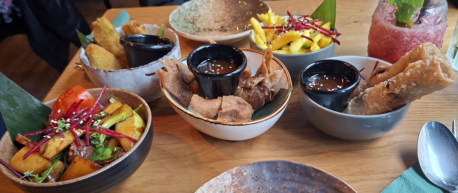 TA Vegan House: food & drinks