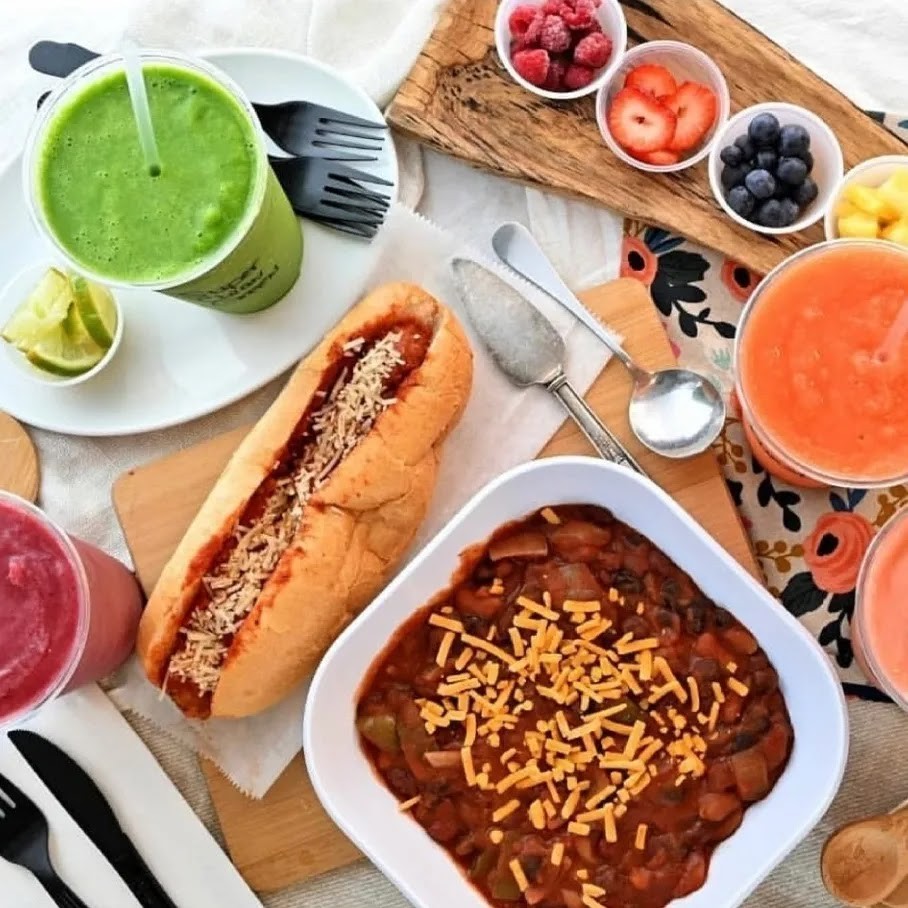 Sweet Treat Hut: food & drinks
