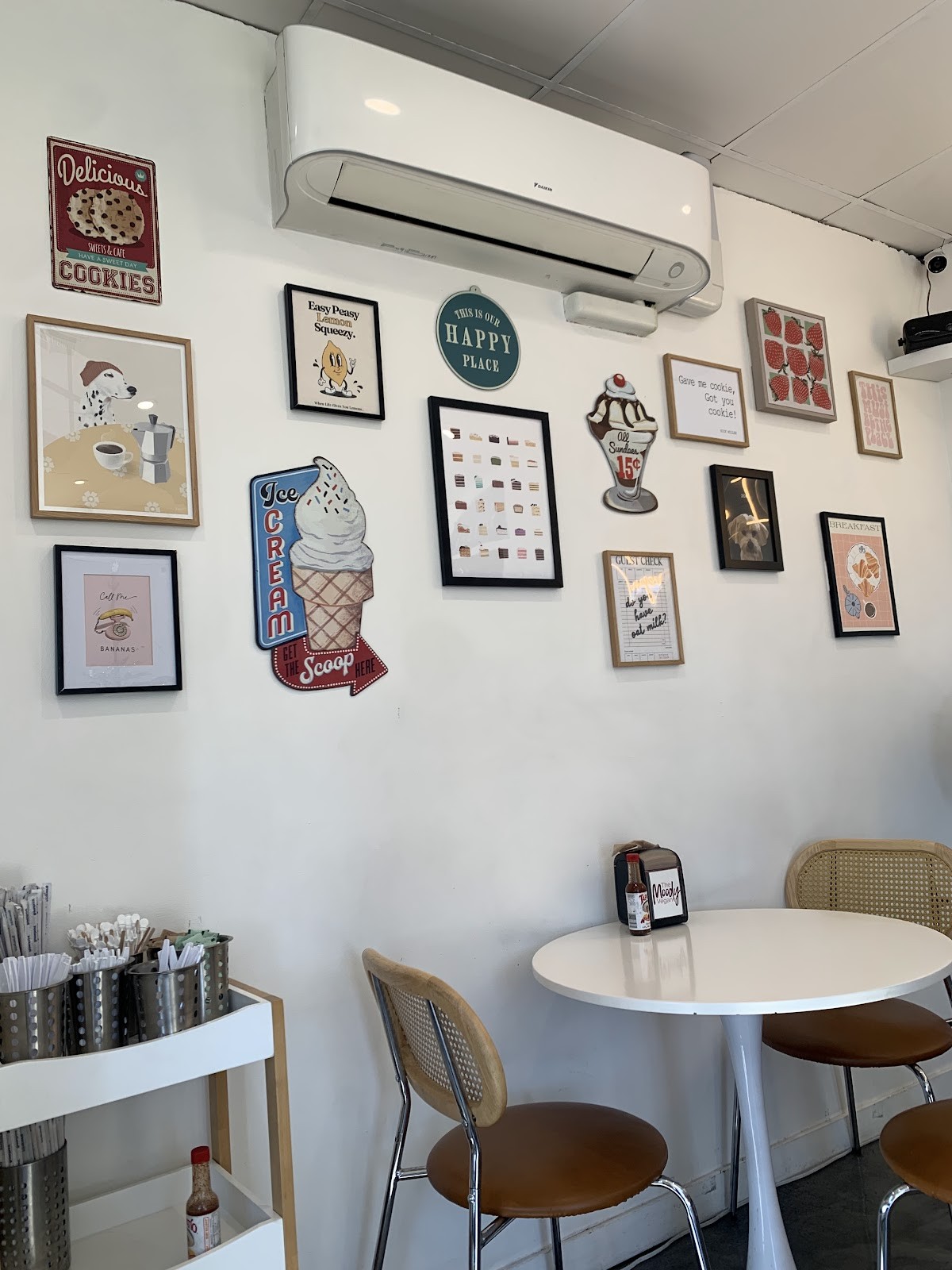 The Moody Vegan: the place