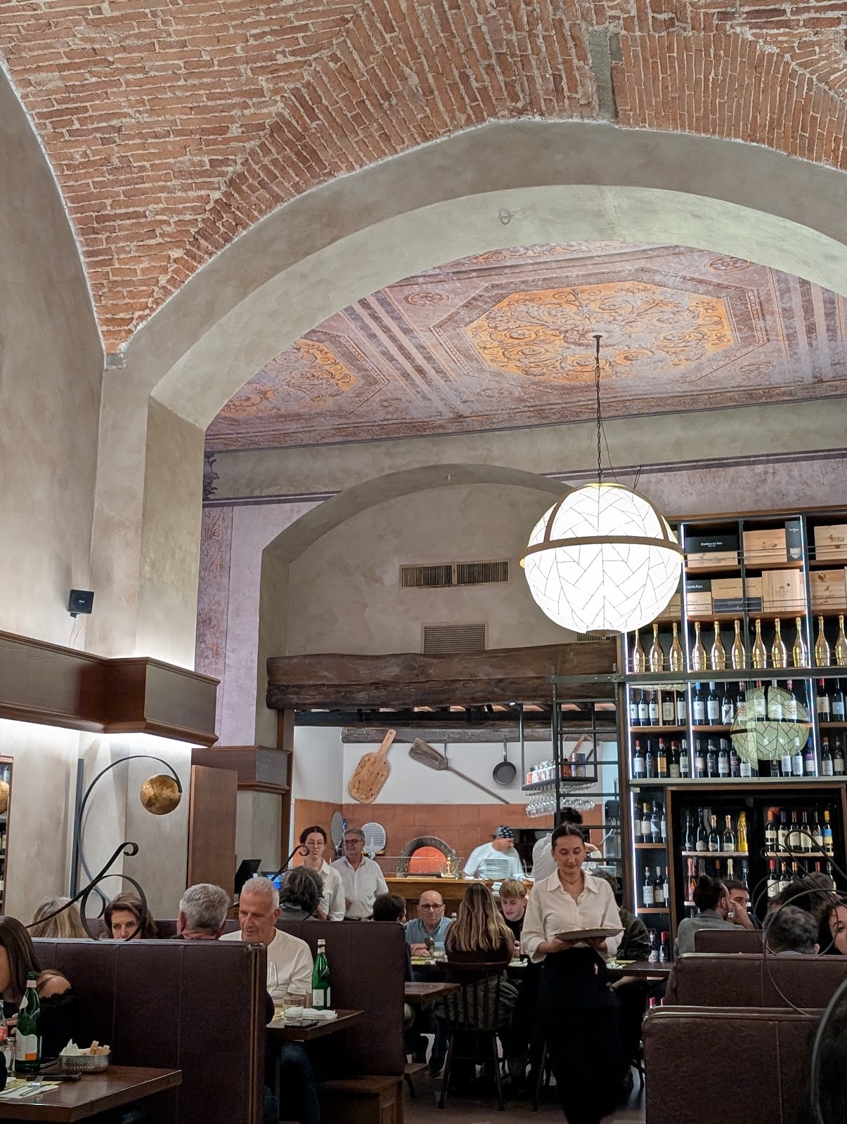 Yellow Bar Firenze Ristorante Pizzeria: the place