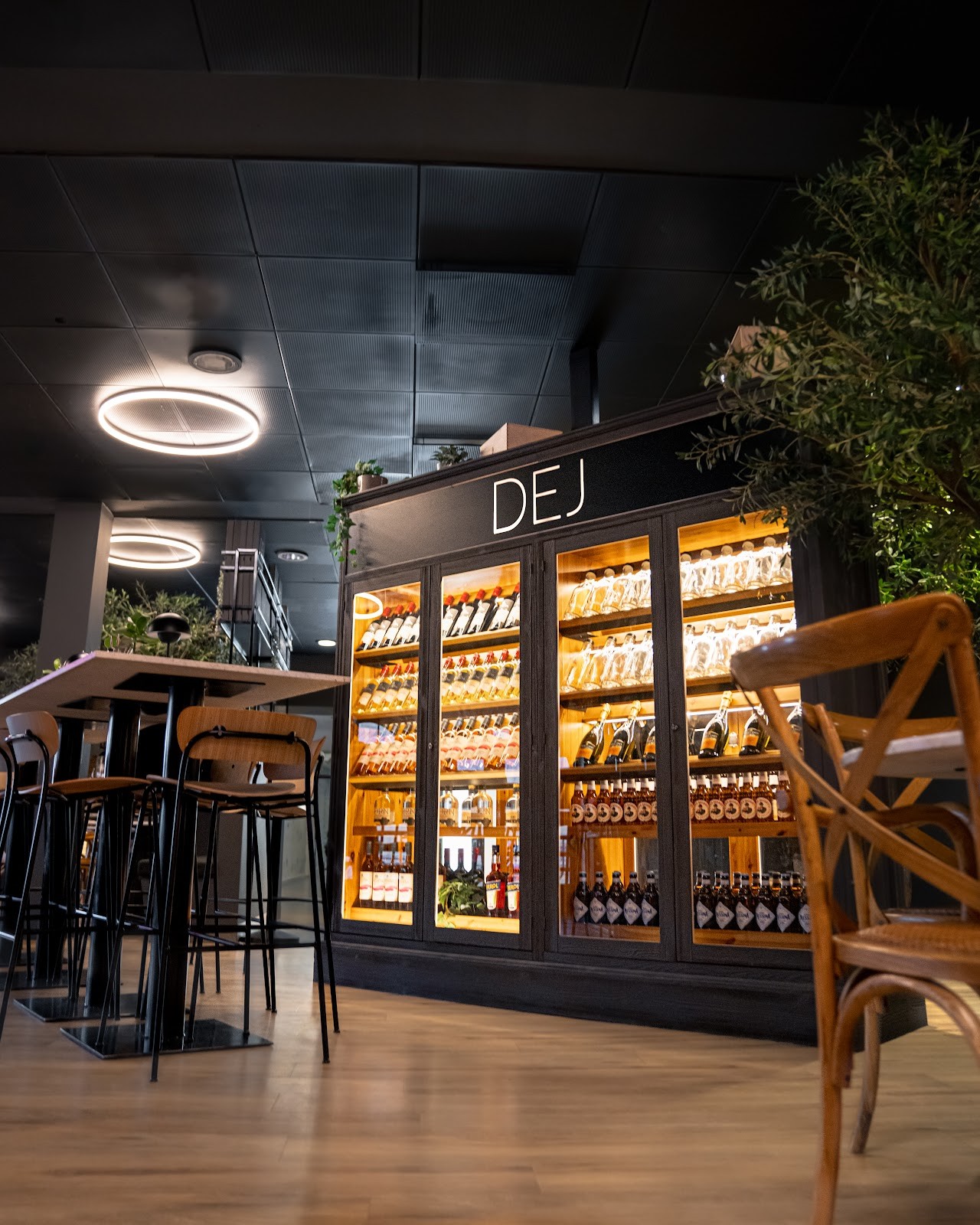DEJ Magasin: the place