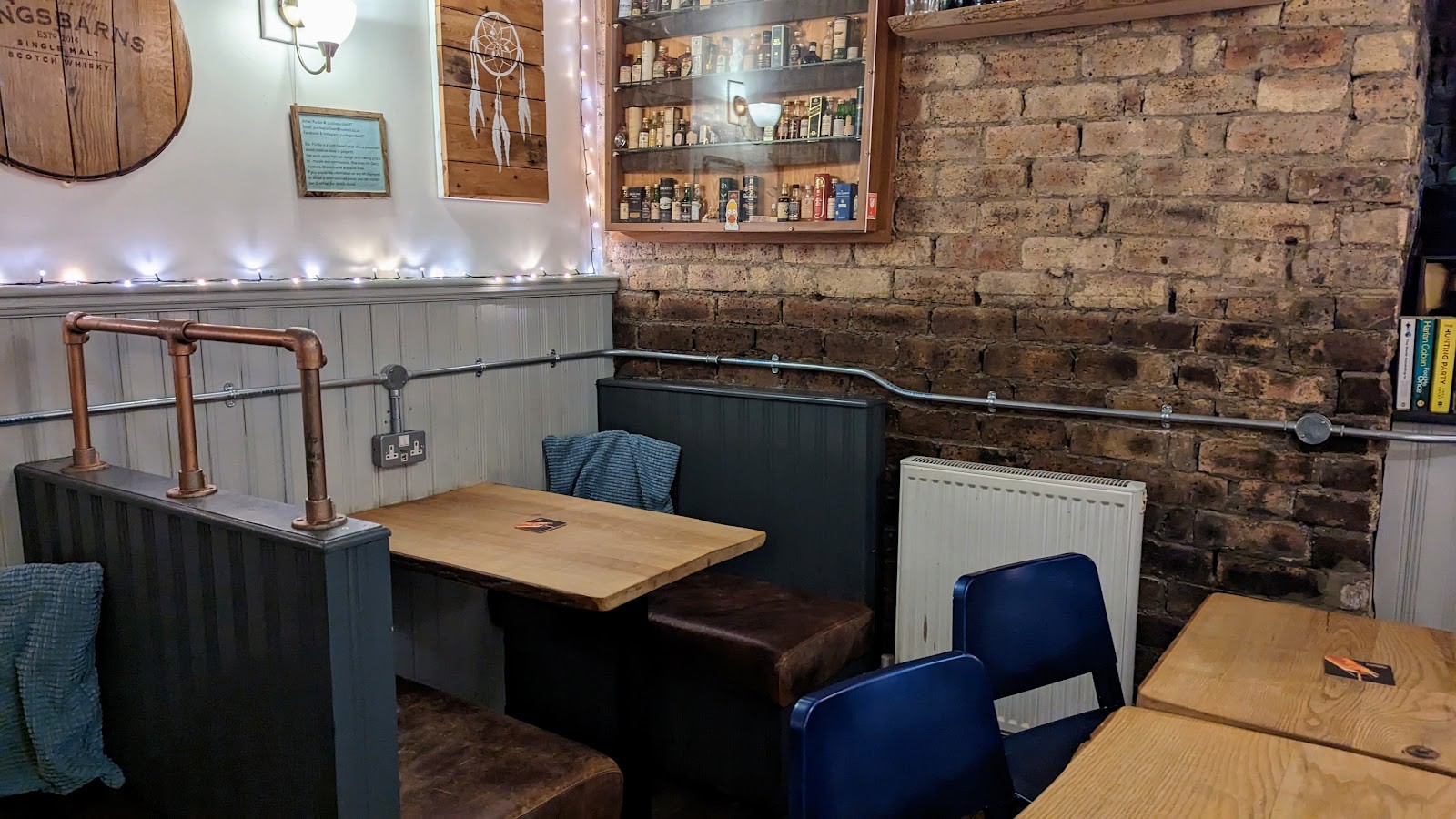 One Canon, Public Hoose: the place
