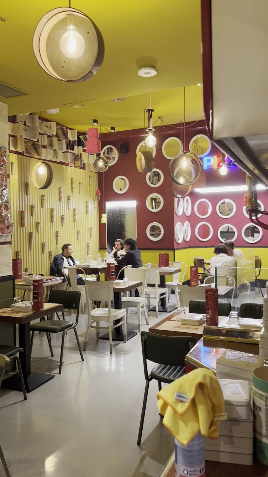 Fradiavolo Pizzeria - Milano Porta Venezia: the place