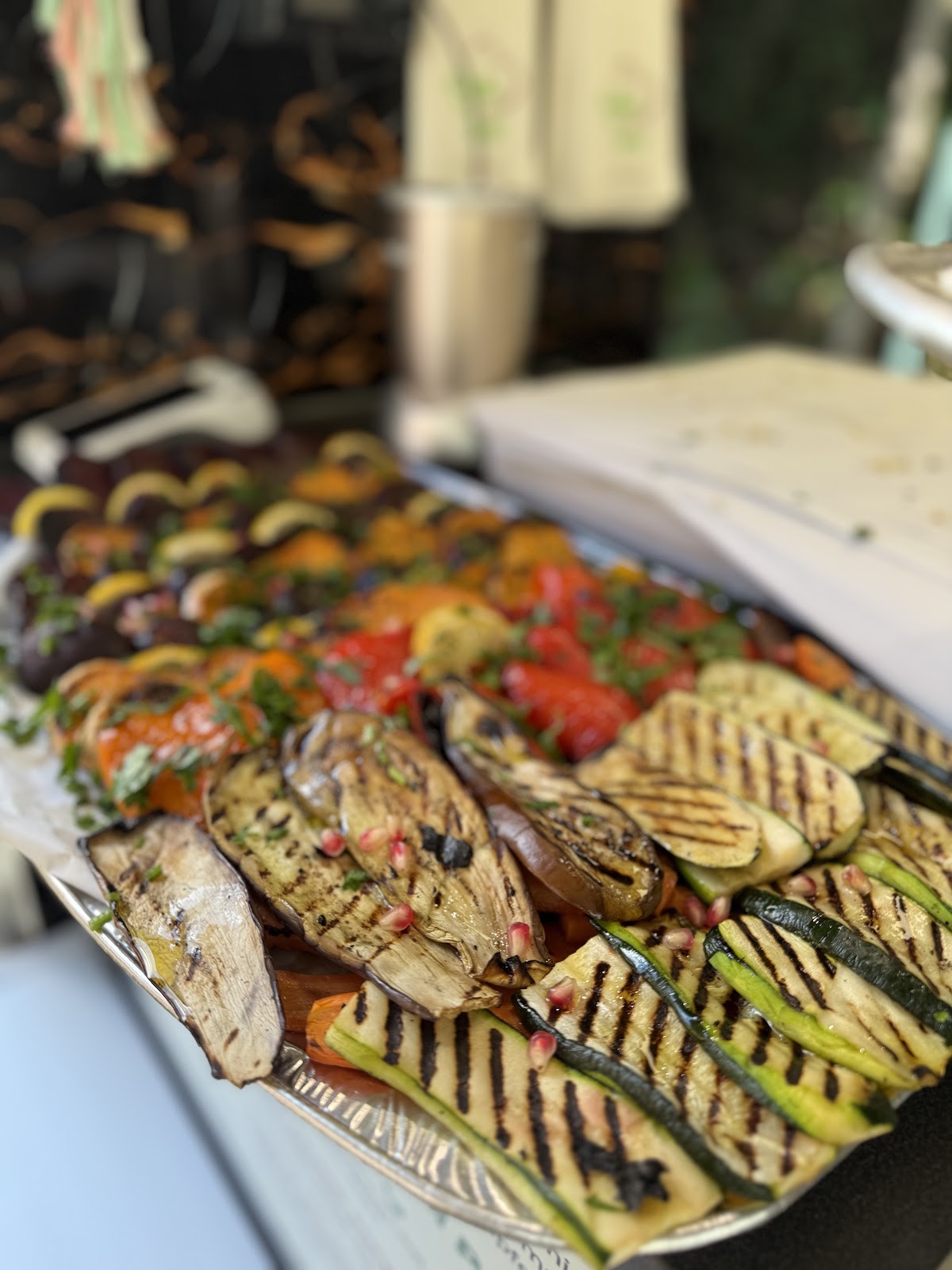 Falafel Nar: food & drinks
