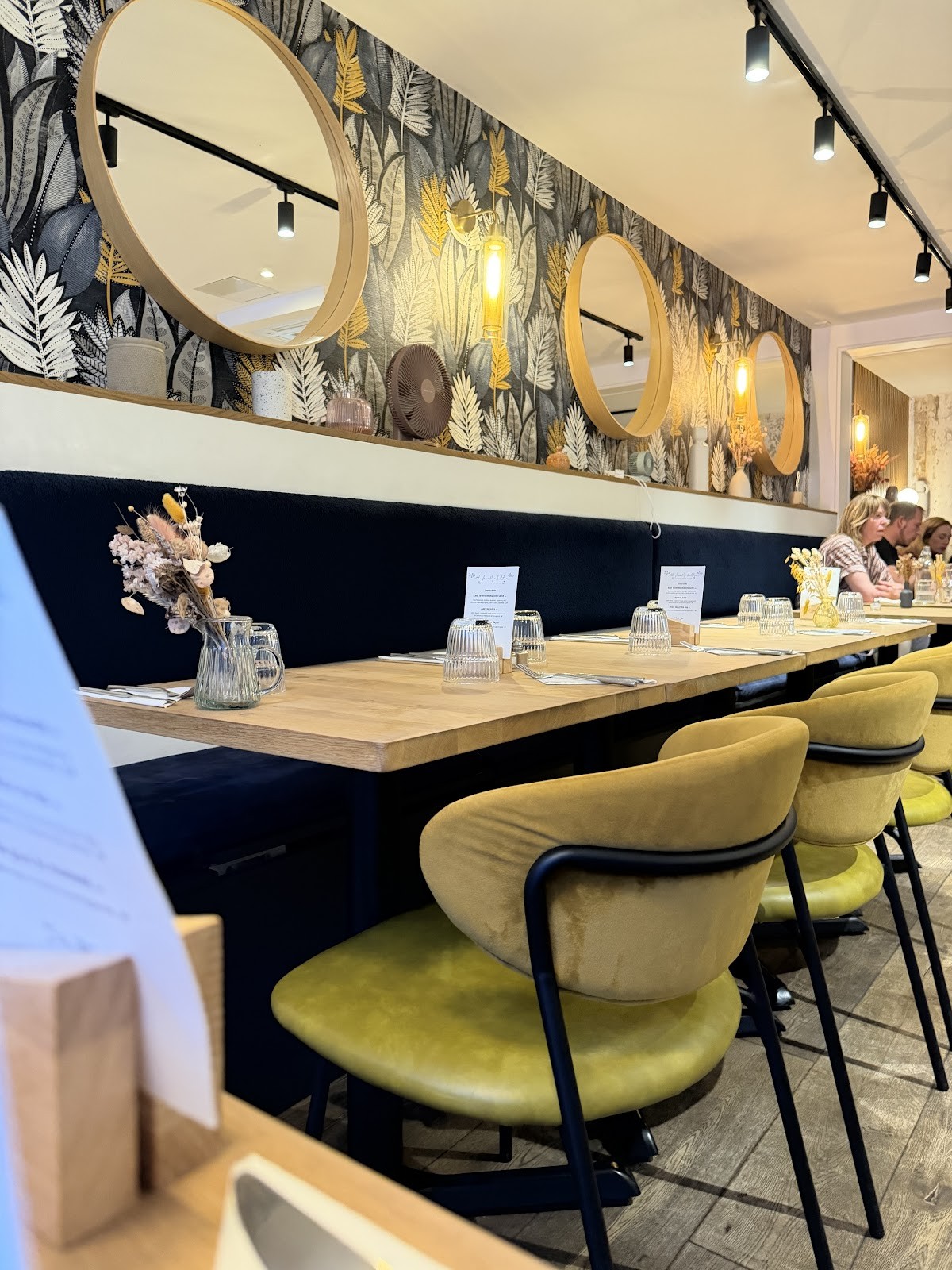 the friendly kitchen: the place