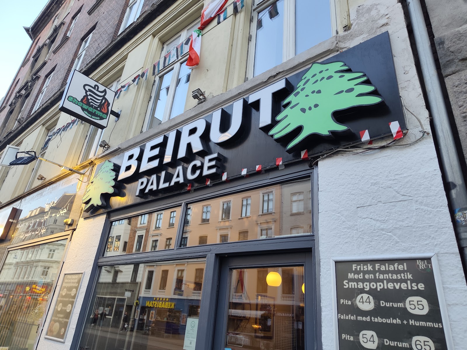 Beirut palace: the place