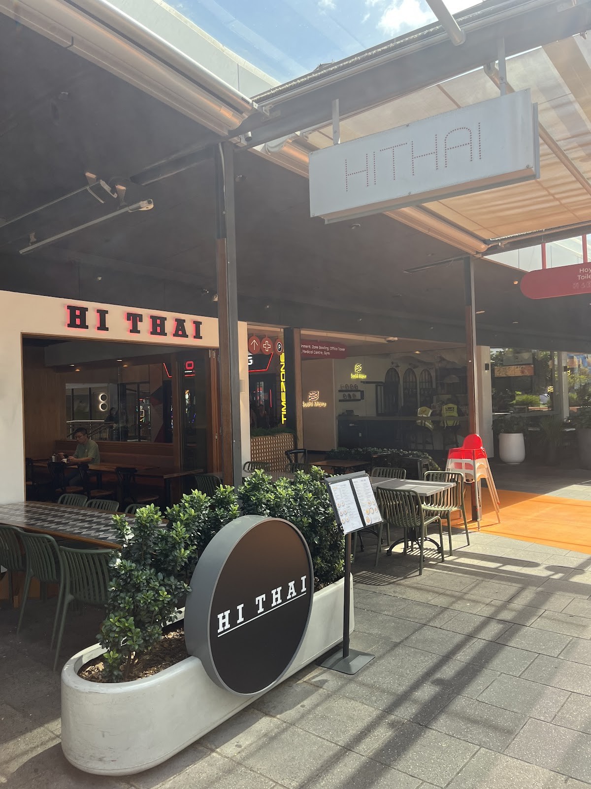 Hi Thai: the place