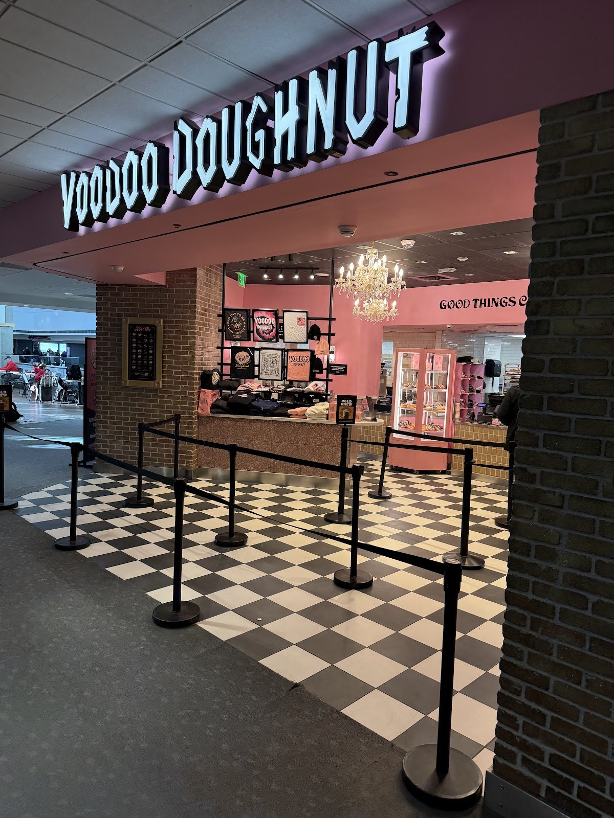DEN - Voodoo Doughnut - Concourse B: the place