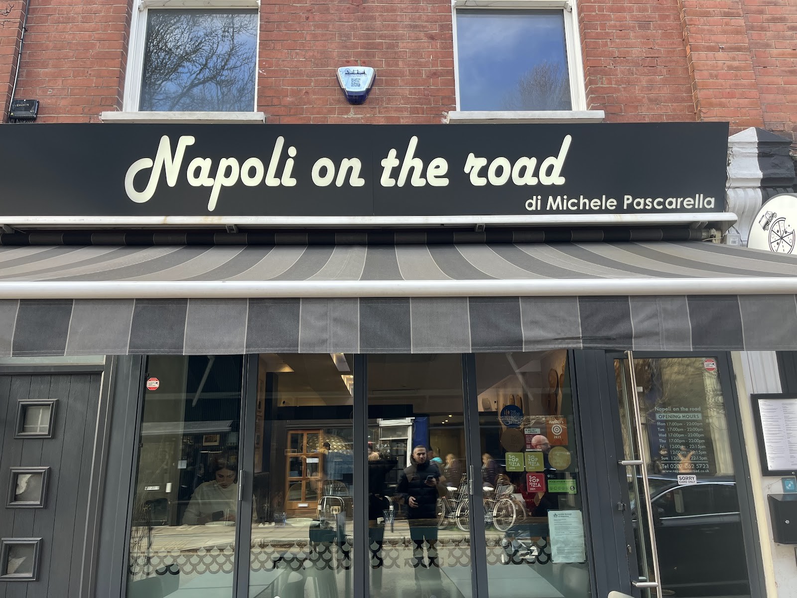 Napoli on the Road • Chiswick: the place