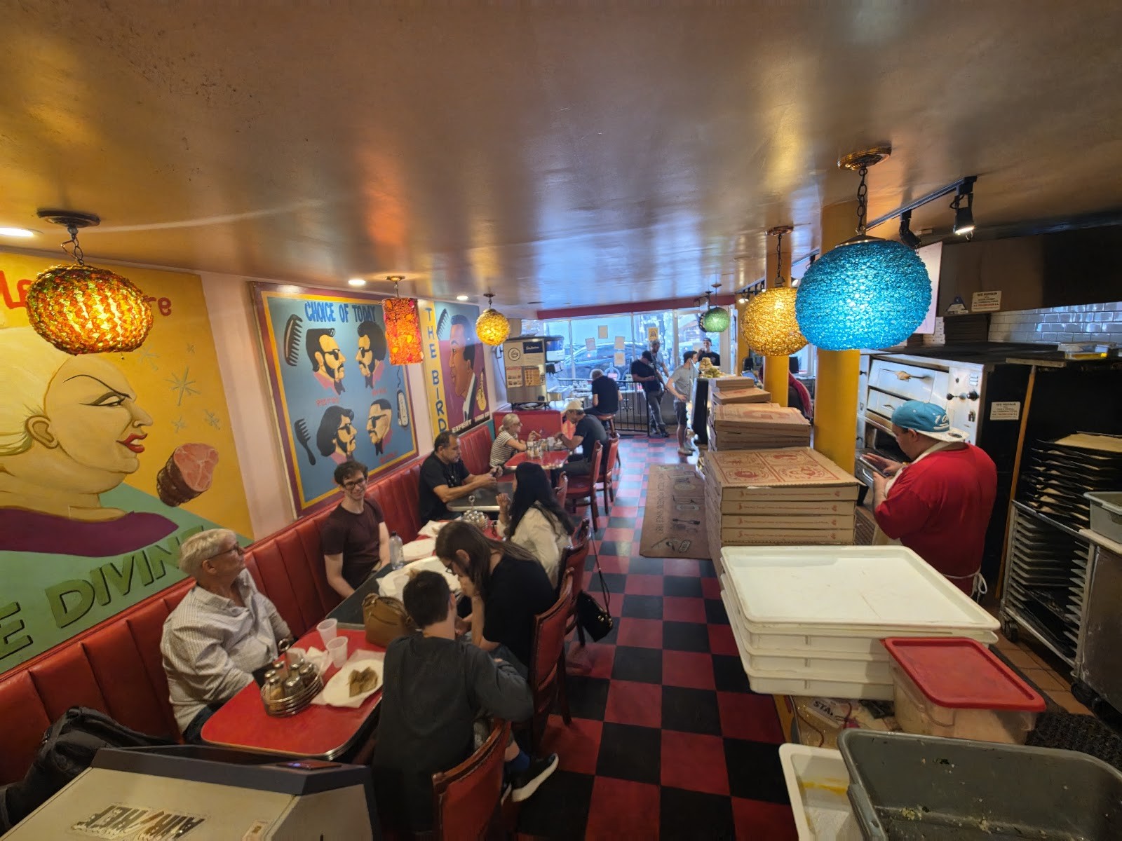 Two Boots Pizza Upper West Side: the place