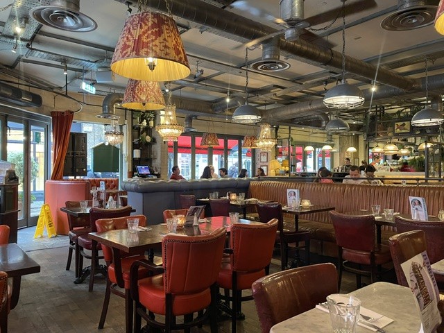 Bill's Soho Restaurant: the place