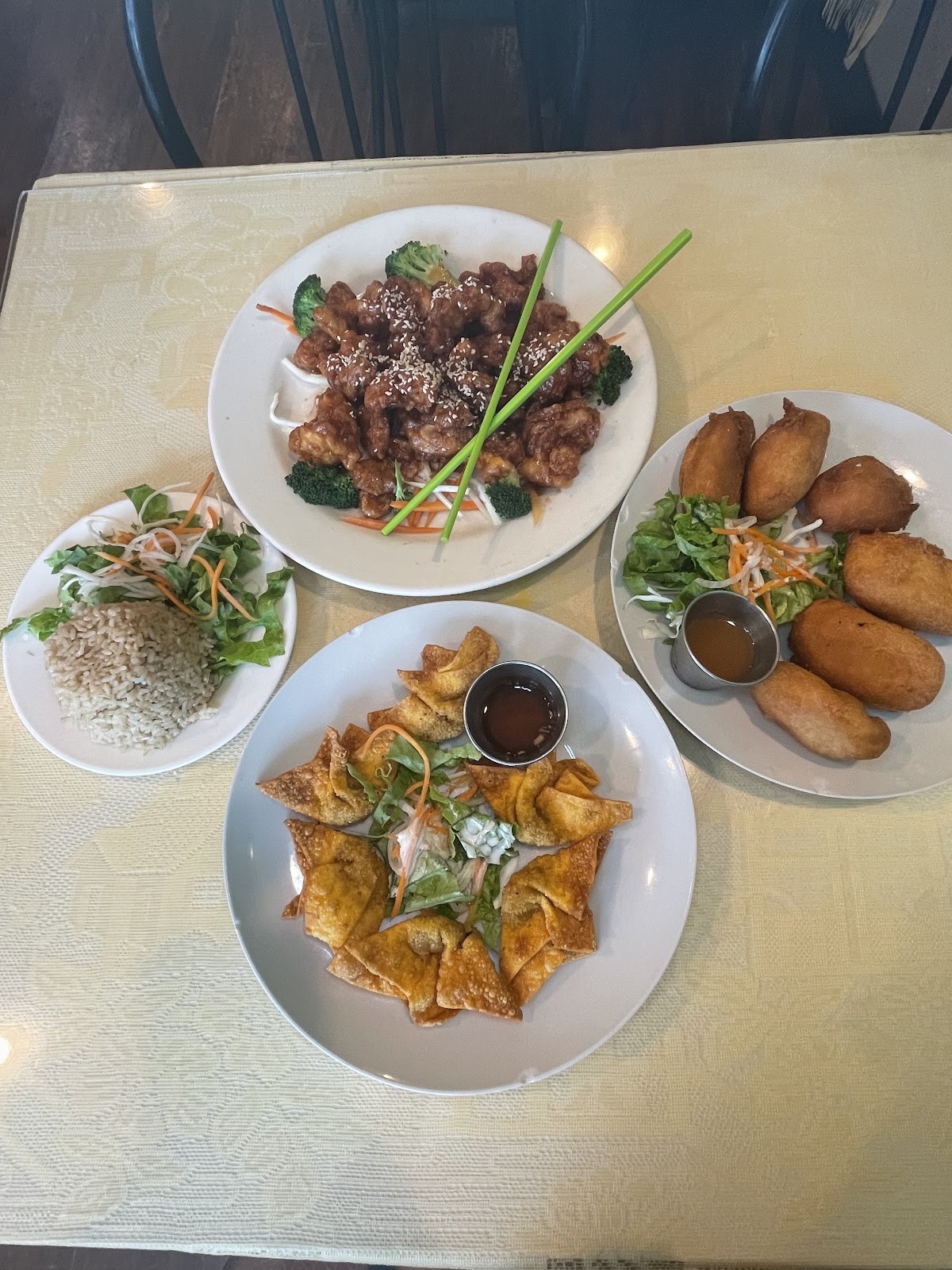 Grasshopper Vegan Restaurant: food & drinks