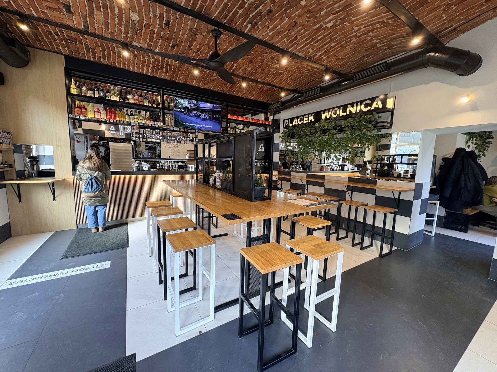 PLACEK WOLNICA NAPOLETANA: the place