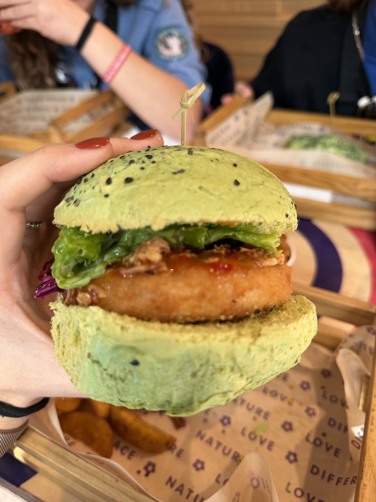 Flower Burger: food & drinks