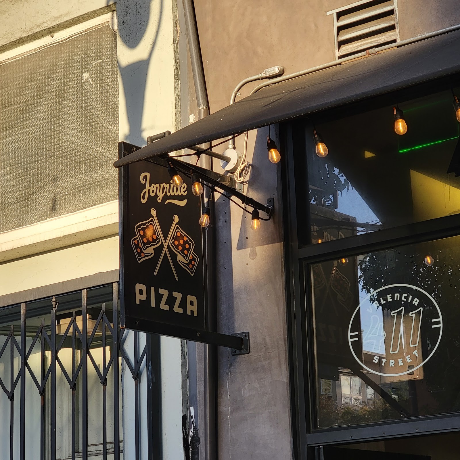 Joyride Pizza, Mission District: the place